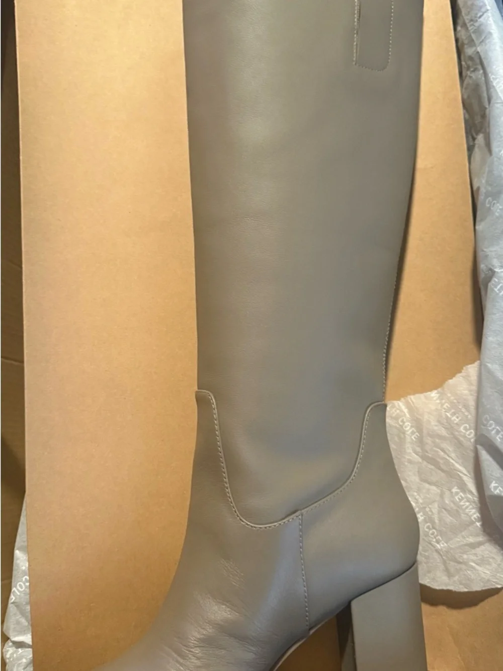 New Kenneth Cole New York Women's Yvonne Knee High Block Heel Boots size 5